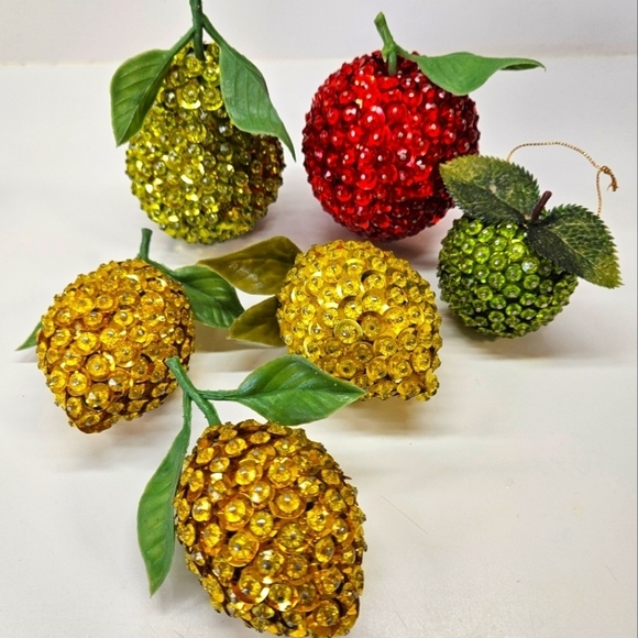 VINTAGE MCM Beaded Sequin Push Pin Fruit Set Apple Lemon Pear - Picture 1 of 8